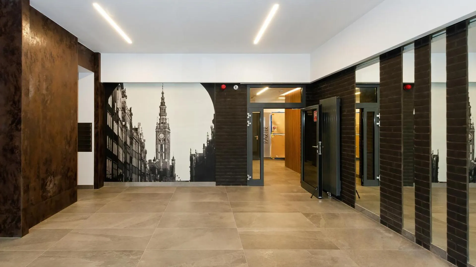 Appartamento Walowa Bastion Studio With Parking By Noclegi Renters Danzica